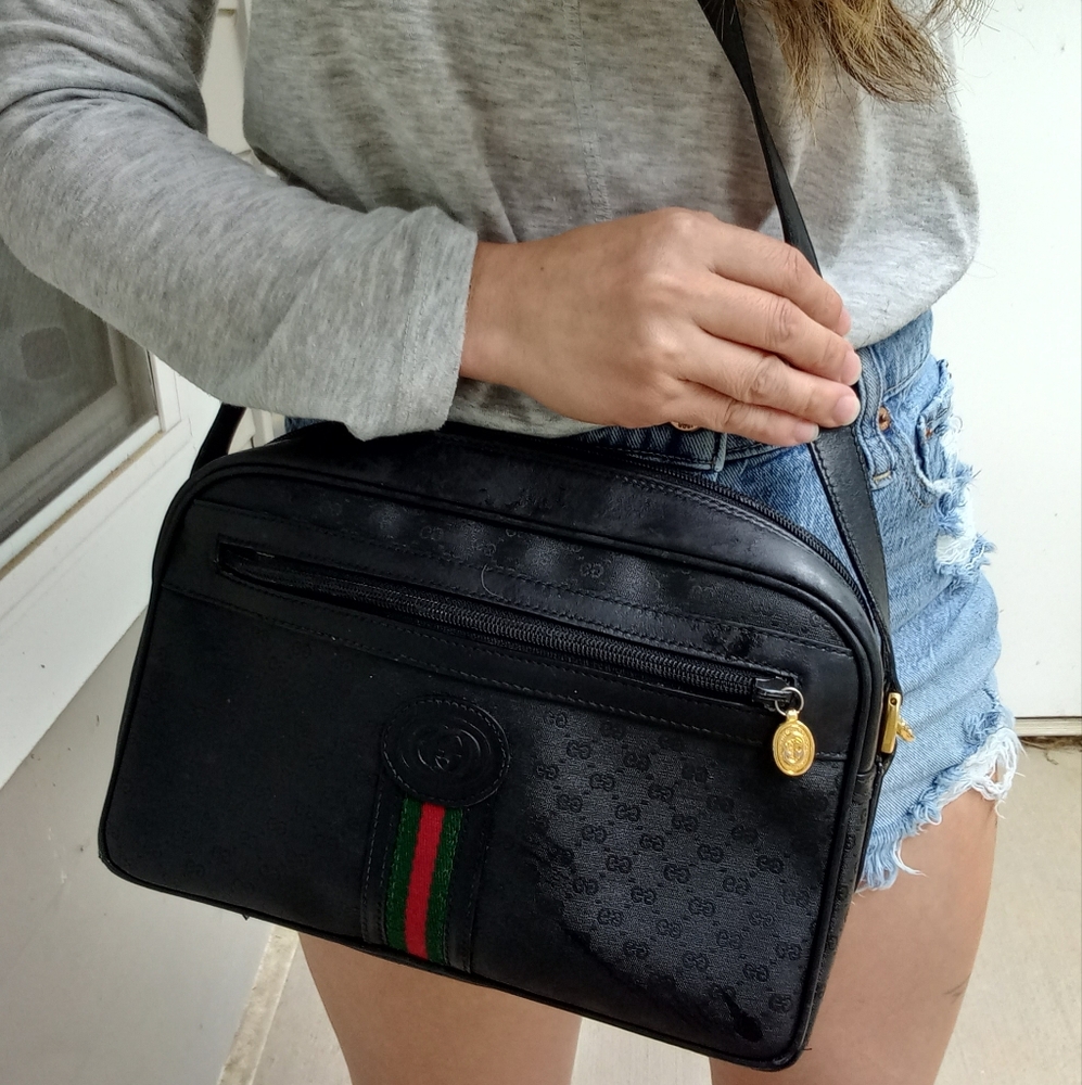 Authentic Vintage Gucci Interlocking GG Monogram Supreme Sherry Web Ophidia Bag